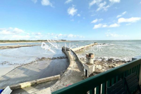 T3 Duplex Vue mer 180 sur le port de Lomener